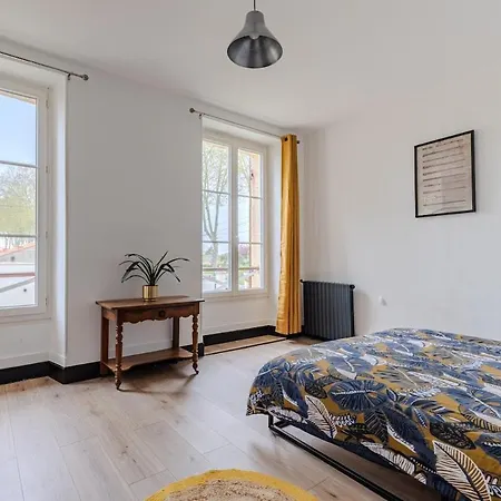 Break In Apartamento