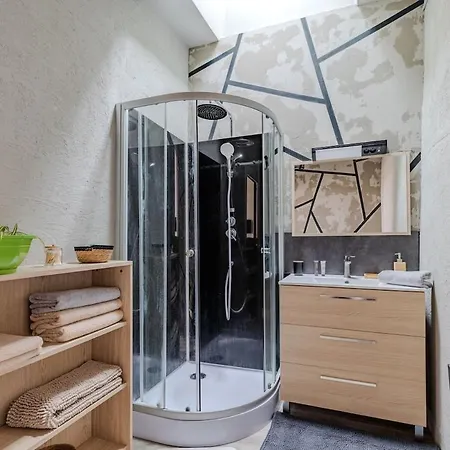 Apartment Break In Blaye